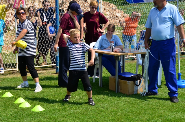 11_ofdv_bacanje_loptice 11_ofdv_bacanje_loptice